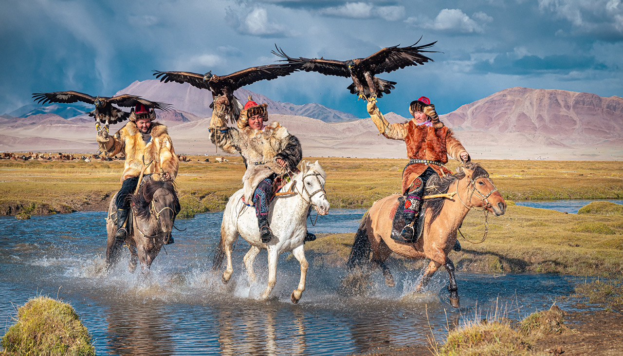 À la rencontre des chasseurs à l’aigle en Mongolie occidentale
